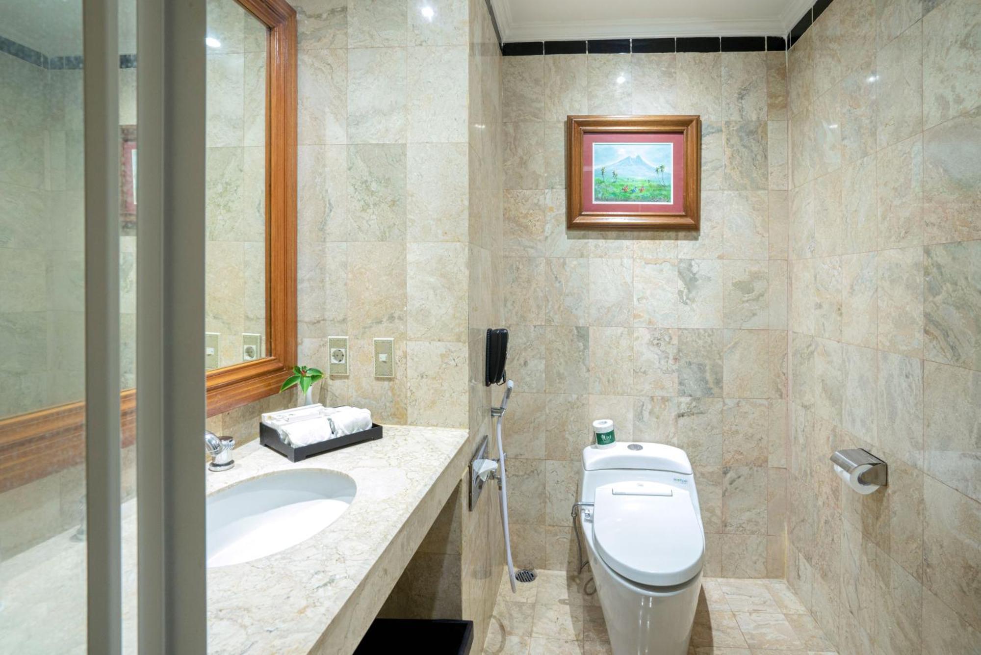 Hotel Bumi Senyiur Samarinda Bagian luar foto