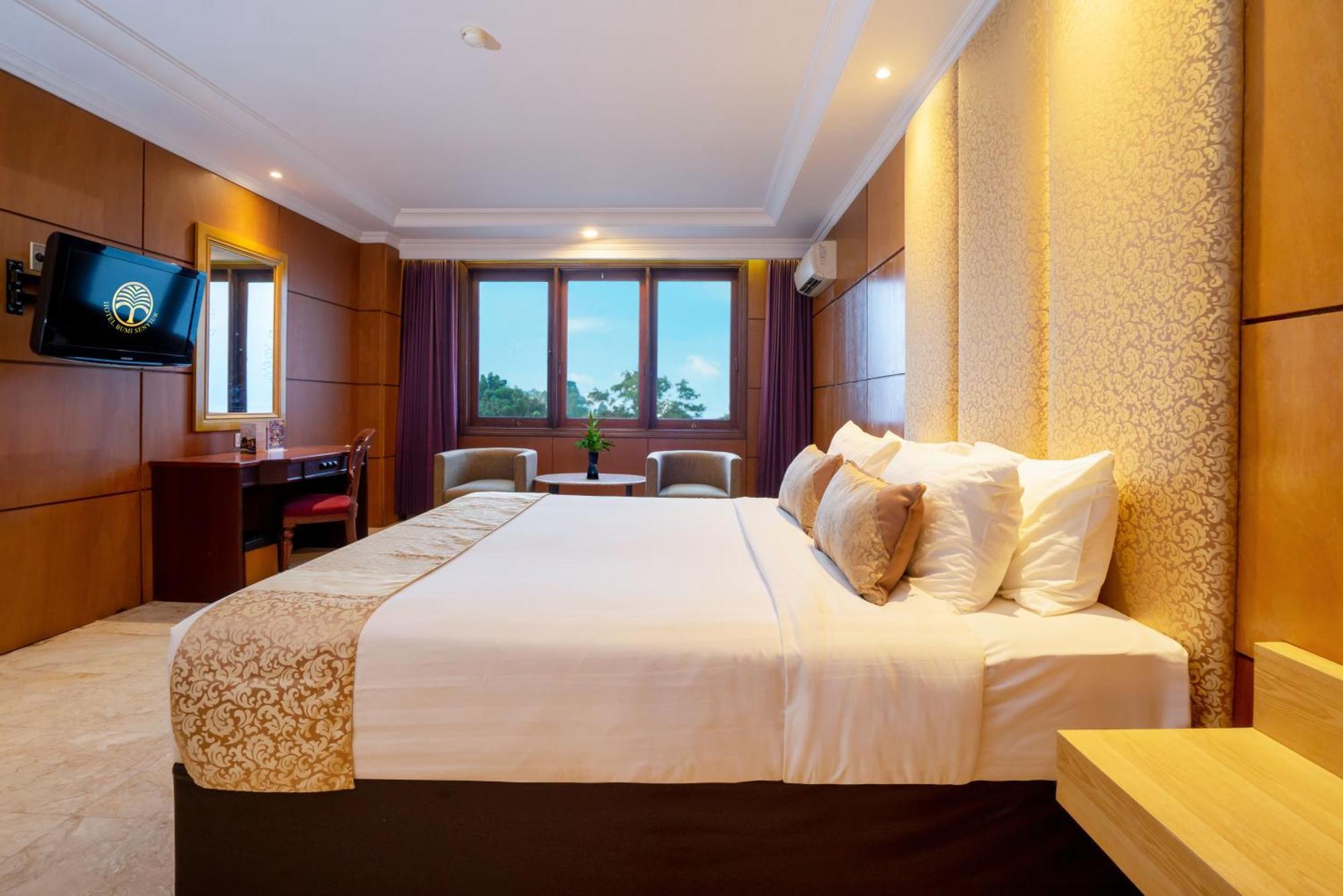 Hotel Bumi Senyiur Samarinda Bagian luar foto